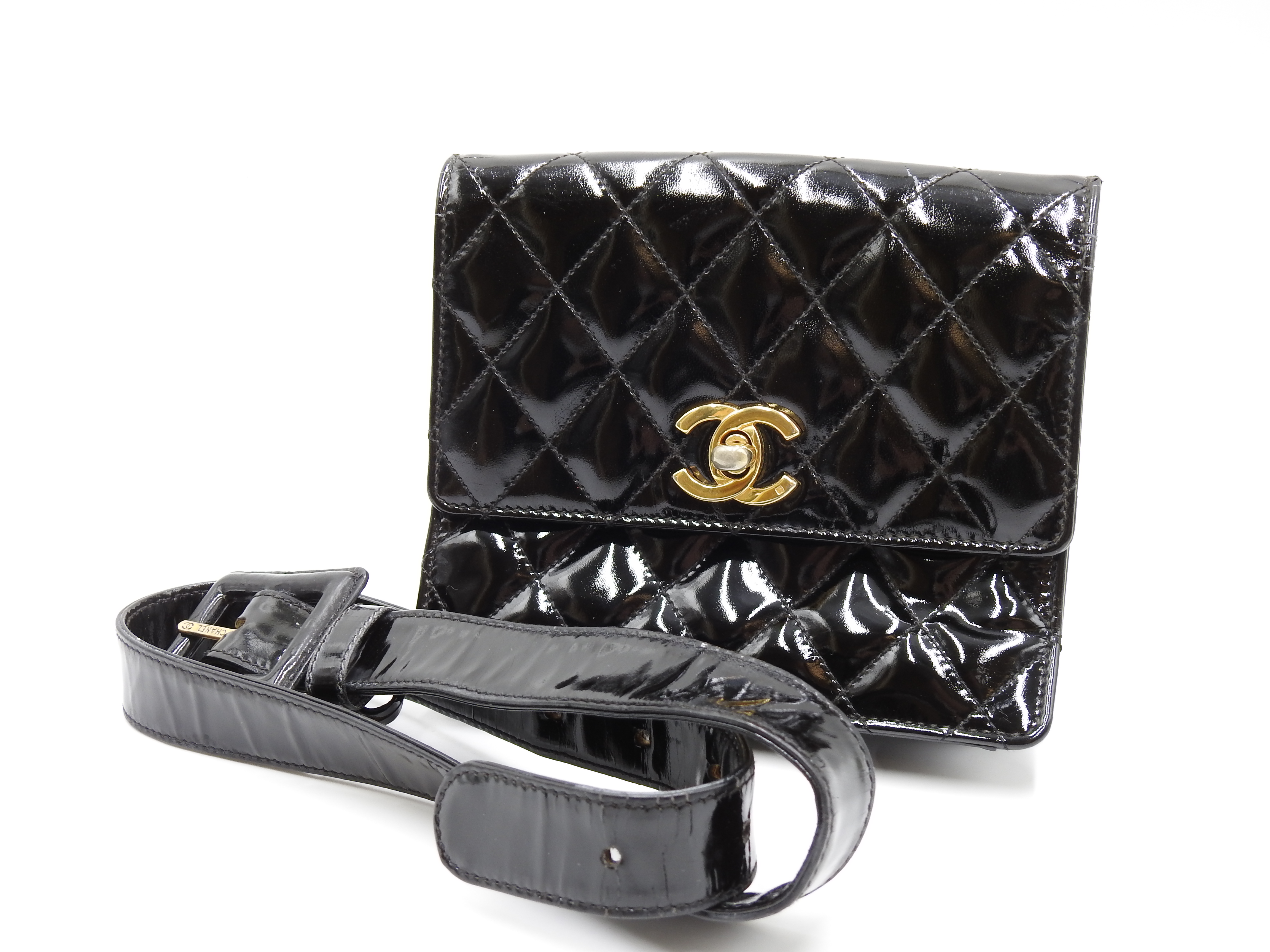 CHANEL CC Matelasse Mini Waist Belt Bag Enamel Patent Leather