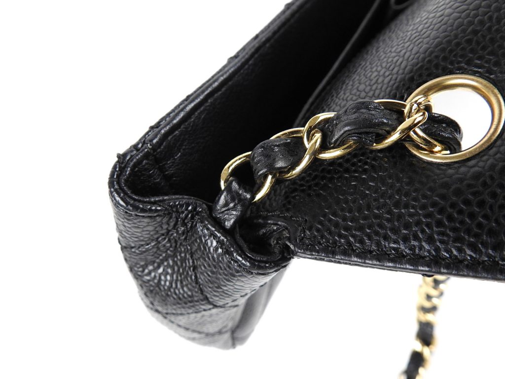 Auth CHANEL CC Matelasse Chain Shoulder Bag Caviarskin Black Gold V